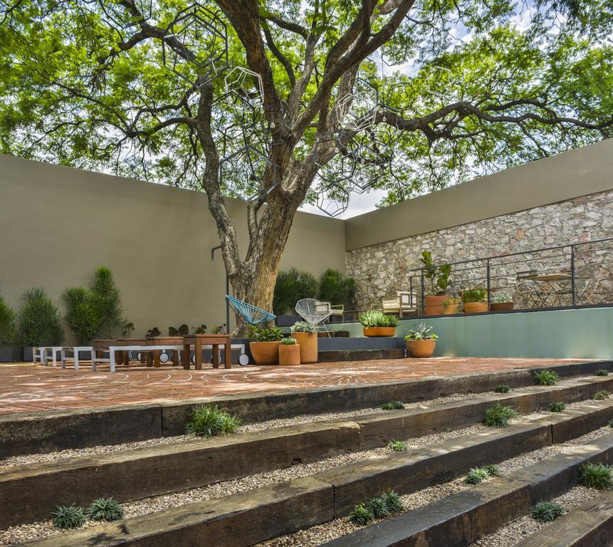 Hotel Criol 케레타로 외부 사진 The courtyard of the house